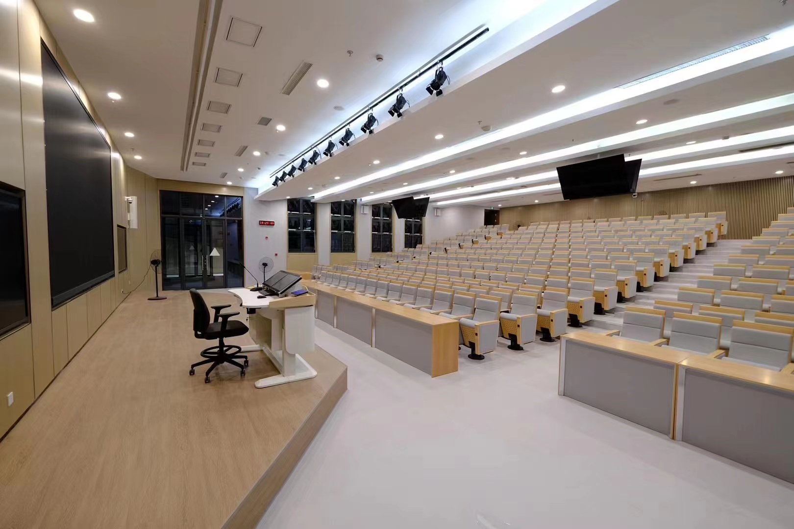 1673334212658050332.jpg 1673334212658050332.jpg